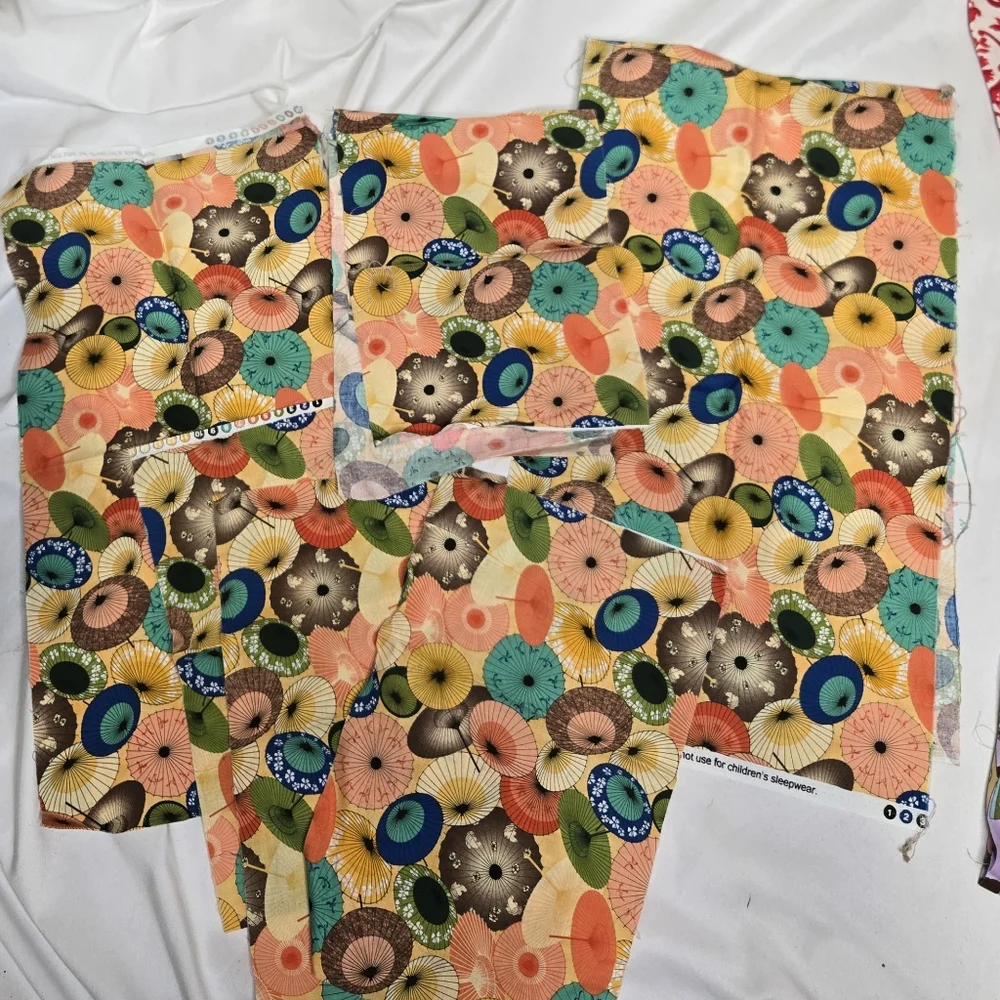 Asian prints Japan geisha cats assorted fabric pieces DIY quilting crafts sewing